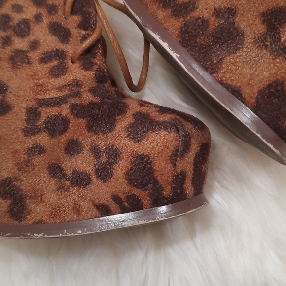 Leopard Print Oxfords - Picture 8 of 8